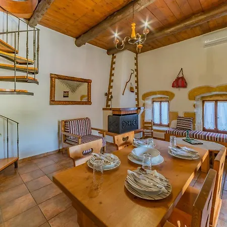 Holiday home Areti - Traditional Cozy Embrosneros